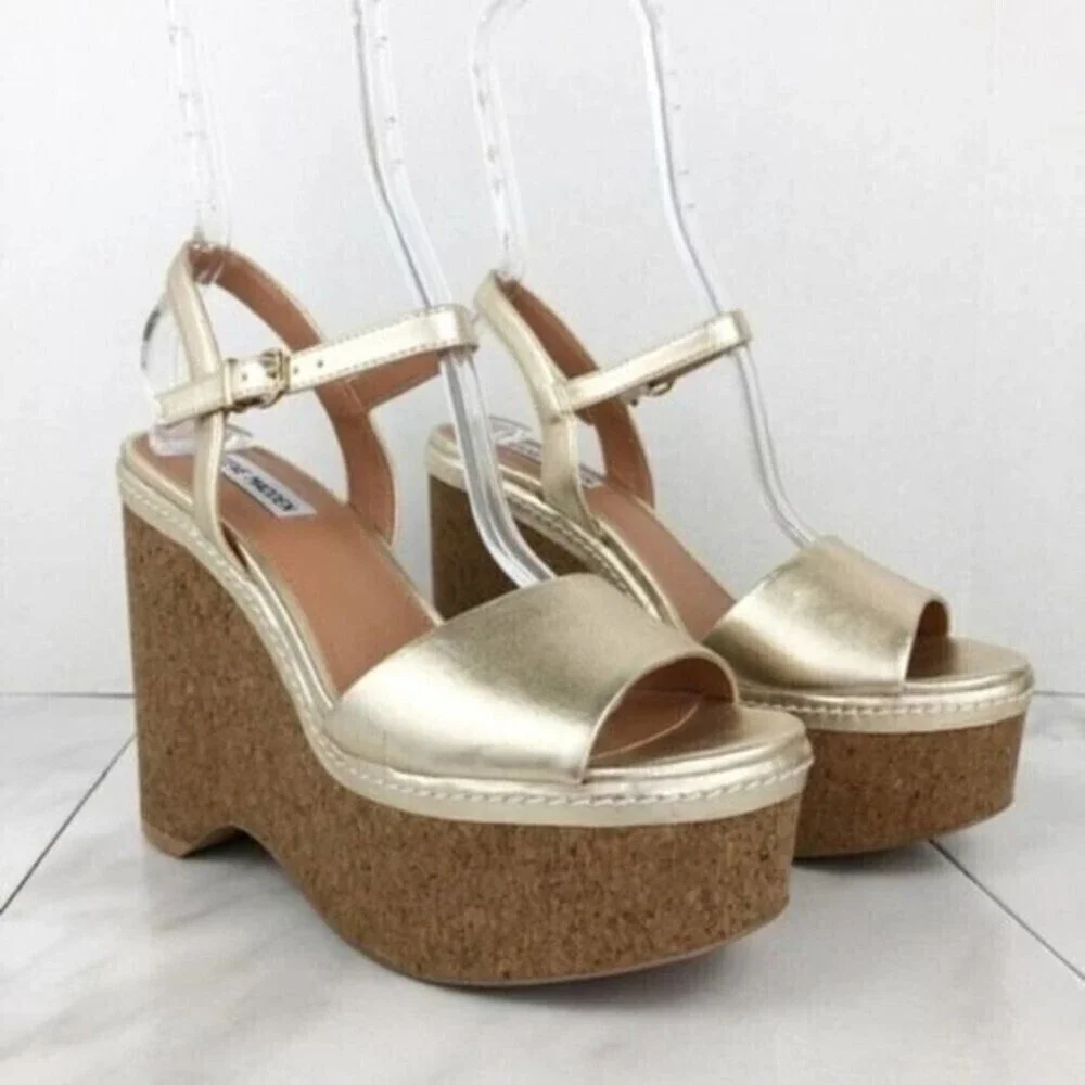 STEVE MADDEN Shayne Gold Kork Wedges